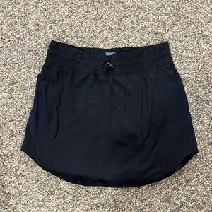 Like new Tek Gear Black Athletic Skirt with shorts